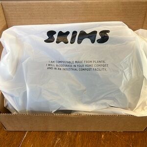 38DD NWT Skims Nipple Bra - Onyx